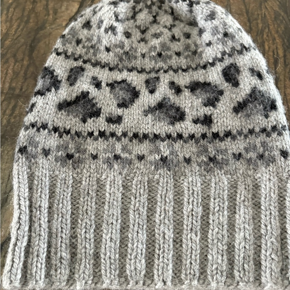 Grey leopard print beanie